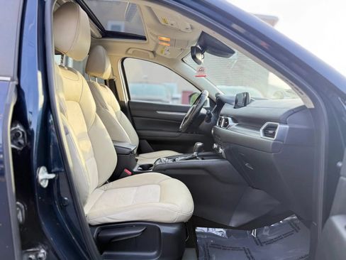 Used 2017 MAZDA CX-5 Touring w/ Preferred Equipment Package FWD image 13