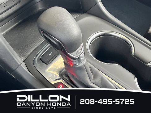 Used 2022 Chevrolet Equinox LS w/ LS Convenience Package AWD/4WD image 21