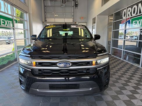 Used 2024 Ford Expedition XLT AWD/4WD image 2