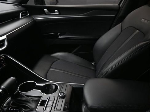 Used 2022 Kia K5 GT-Line image 13