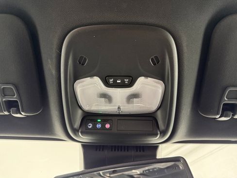 Used 2023 Chevrolet Colorado Z71 w/ Z71 Convenience Package 2 image 19