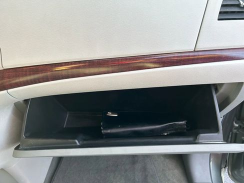 Used 2012 Toyota Sienna XLE FWD image 28