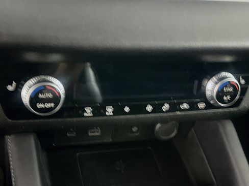 Used 2024 Mitsubishi Outlander SE image 23