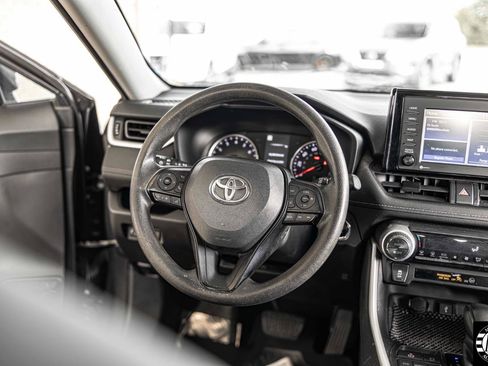 Used 2020 Toyota RAV4 XLE image 19