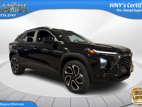 Used 2024 Chevrolet Trax RS w/ Driver Confidence Package FWD image 3