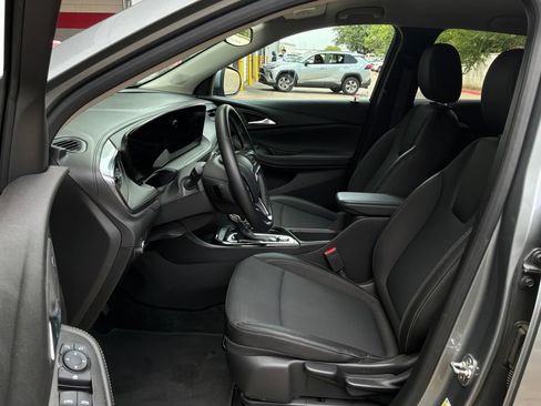 Used 2025 Buick Encore GX Preferred FWD image 10