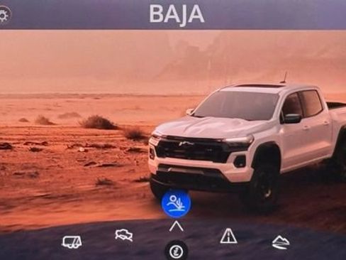 Used 2024 Chevrolet Colorado ZR2 w/ Technology Package image 31