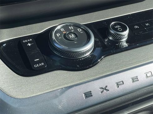 New 2025 Ford Expedition Max Platinum w/ Driver's Package image 6