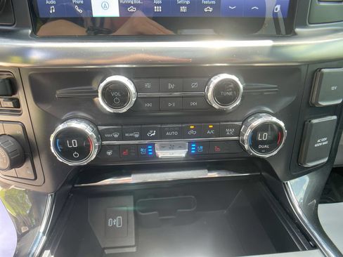 Used 2021 Ford F150 Lariat w/ Equipment Group 502A High AWD/4WD image 20