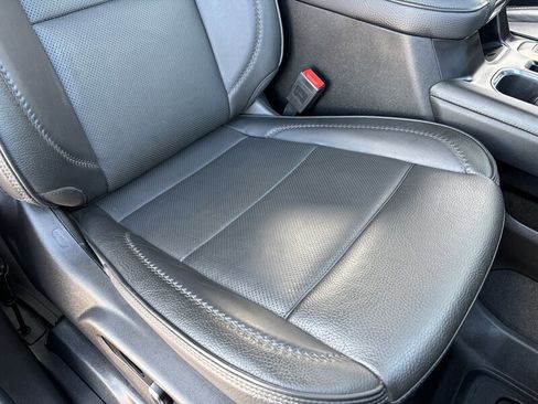 Used 2024 GMC Sierra 3500 Denali w/ Denali Reserve Package image 34