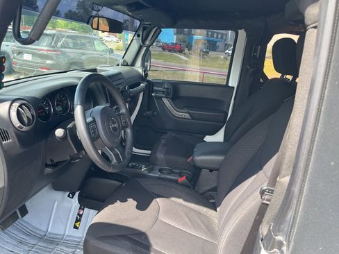 Used 2013 Jeep Wrangler Sport AWD/4WD image 18