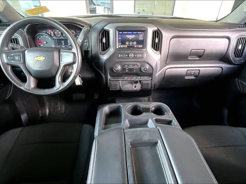 Used 2020 Chevrolet Silverado 1500 Custom w/ Custom Value Package image 15