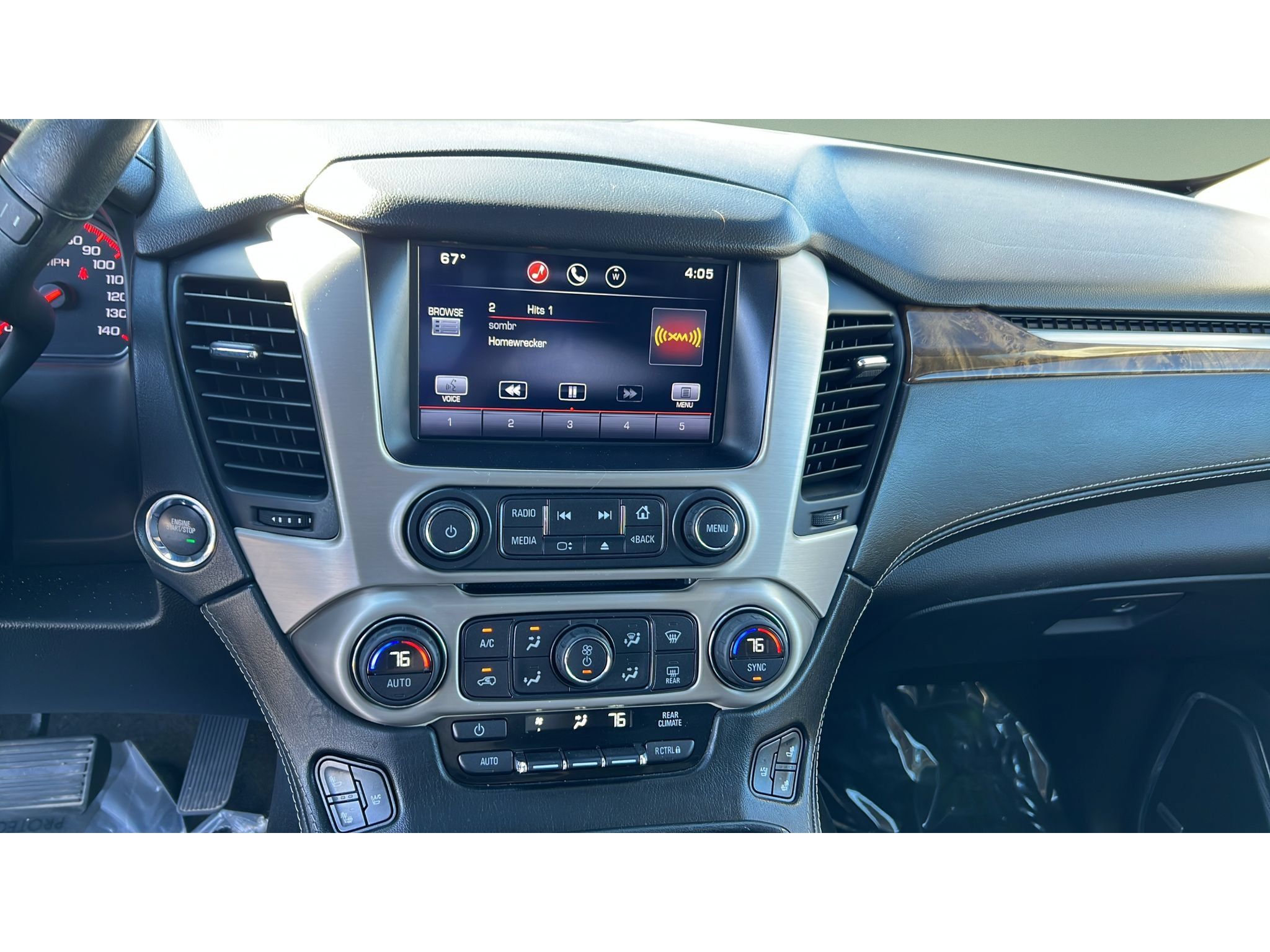 Certified 2015 GMC Yukon Denali w/ Premium Package AWD/4WD image 17