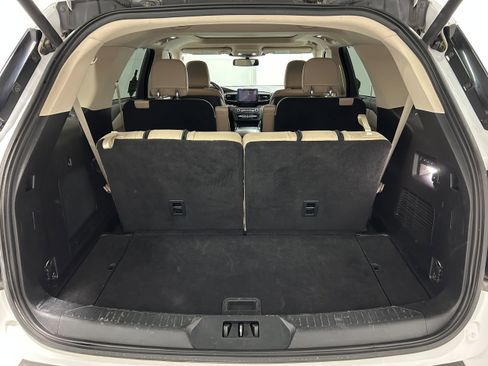 Used 2020 Ford Explorer Limited image 36