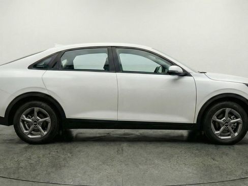 Used 2025 Kia K4 FWD image 11