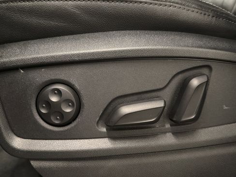 Used 2022 Audi Q5 2.0T Premium Plus w/ Premium Plus Package image 13