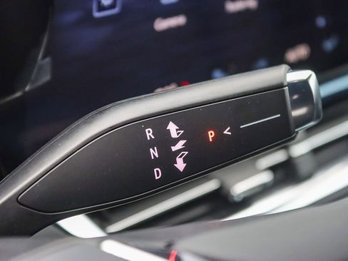 New 2026 Chevrolet Equinox EV LT image 18