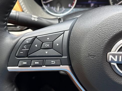Used 2024 Nissan Sentra SV w/ SV Premium Package FWD image 21