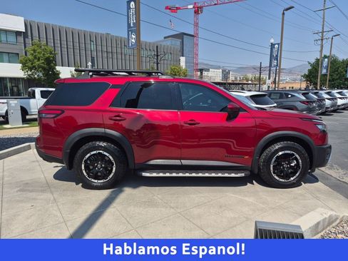 Used 2024 Nissan Pathfinder Rock Creek AWD/4WD image 2