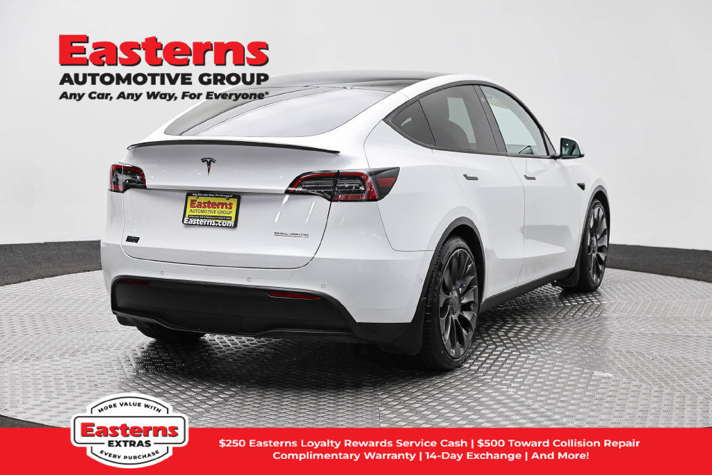Used 2022 Tesla Model Y Performance AWD/4WD image 6