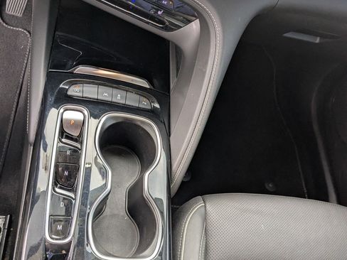 Used 2023 Buick Envision Essence image 21