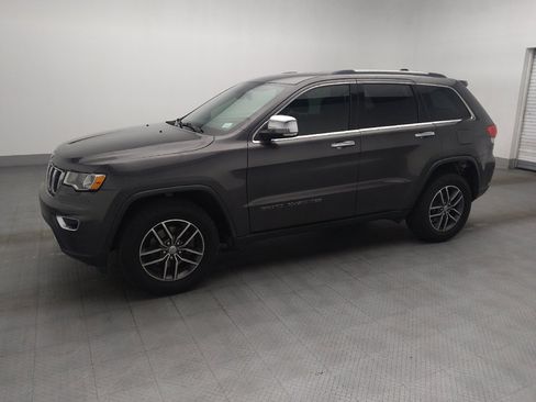 Used 2017 Jeep Grand Cherokee Limited AWD/4WD image 2