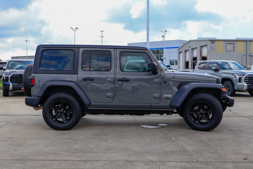 Used 2018 Jeep Wrangler Unlimited Sport AWD/4WD image 22