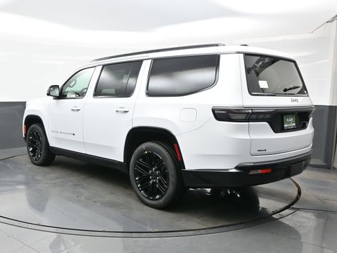New 2026 Jeep Grand Wagoneer Limited AWD/4WD image 4