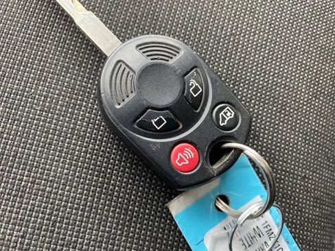 Used 2019 Ford Transit 150 XLT image 20