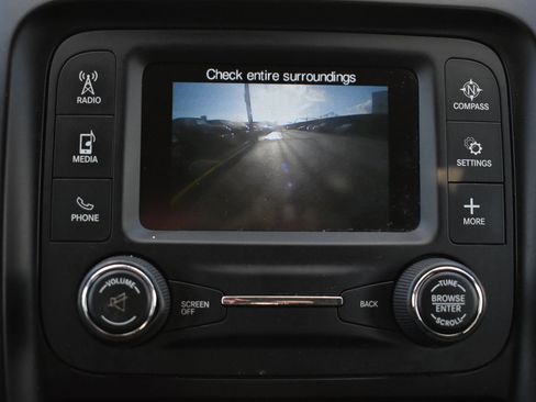 Used 2018 Jeep Cherokee Latitude w/ Altitude Package image 24