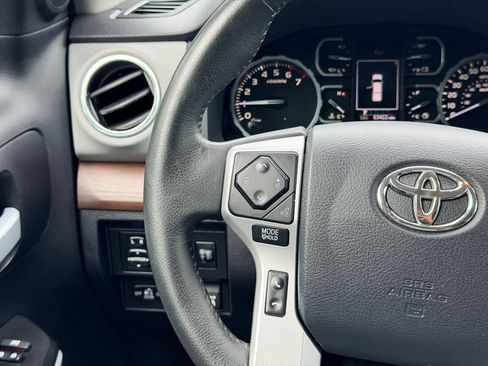 Used 2020 Toyota Tundra Limited w/ Limited Premium Package AWD/4WD image 17