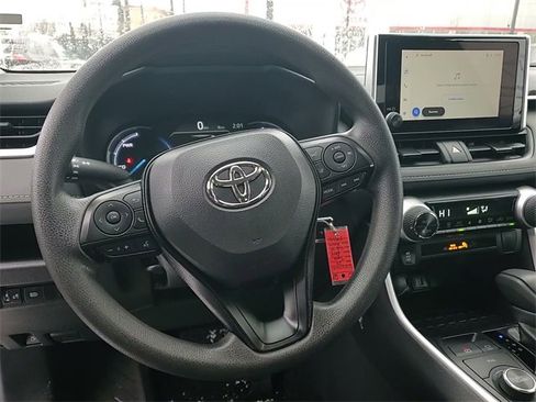 Certified 2025 Toyota RAV4 LE image 23