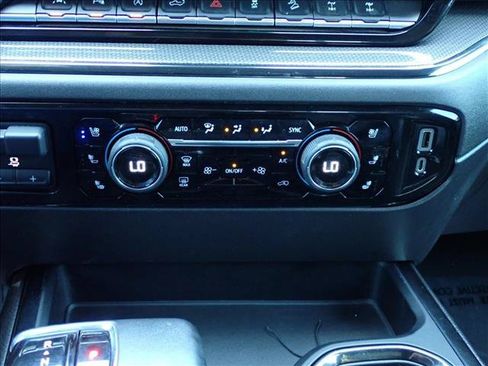 Used 2022 Chevrolet Silverado 1500 ZR2 w/ Technology Package AWD/4WD image 19