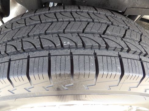 Used 2024 RAM 2500 Laramie AWD/4WD image 65