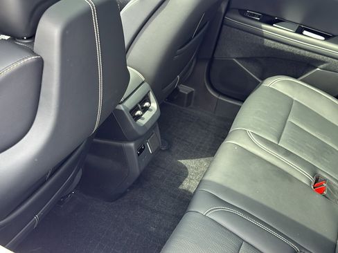 Used 2025 Cadillac Optiq Luxury 2 w/ LPO, Floor Liner Package AWD/4WD image 29