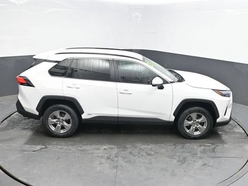 Used 2022 Toyota RAV4 XLE AWD/4WD image 36