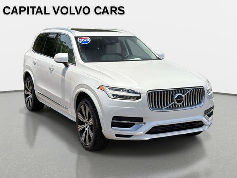 Certified 2024 Volvo XC90 T8 Core AWD/4WD image 3