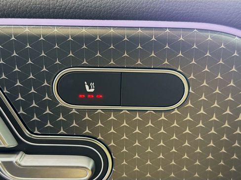 Used 2024 Mercedes-Benz GLB 250 4MATIC image 31