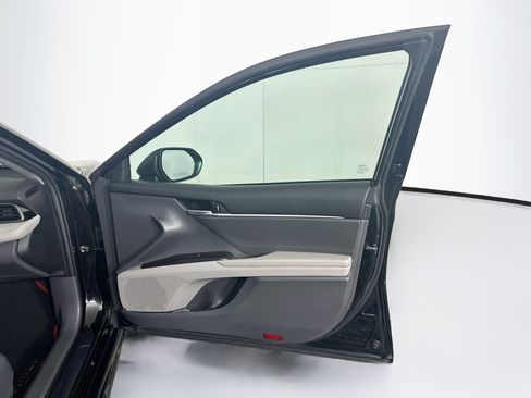 Used 2021 Toyota Camry SE w/ TRD Appearance Package (TMS) FWD image 31