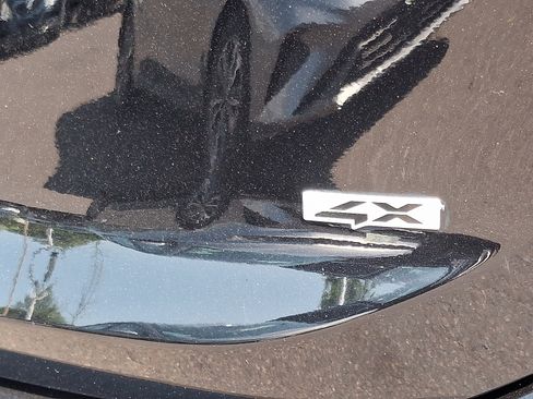 Used 2024 Kia Telluride S image 33