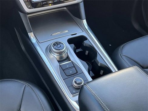 Used 2023 Ford Explorer XLT w/ Equipment Group 202A image 14