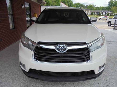 Used 2014 Toyota Highlander Limited AWD/4WD image 3