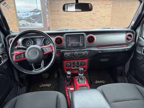 Used 2019 Jeep Wrangler Unlimited Sport S AWD/4WD image 2
