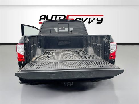 Used 2023 Nissan Titan SV w/ SV Convenience Package image 25