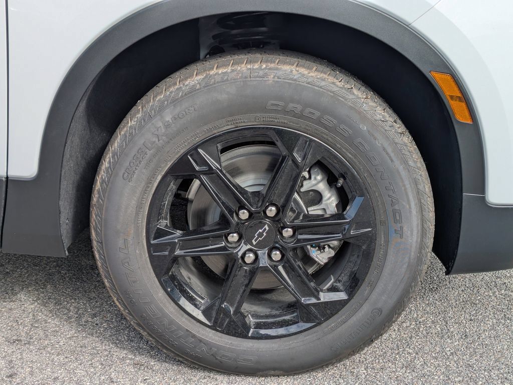 New 2025 Chevrolet Blazer LT w/ Midnight/Sport Edition FWD image 13