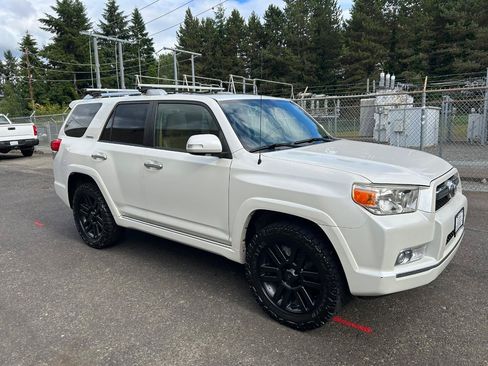 Used 2012 Toyota 4Runner Limited w/ Convenience Pkg AWD/4WD image 3