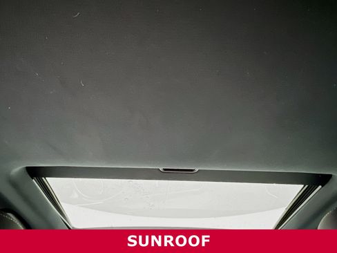 Used 2020 Dodge Charger R/T w/ Harman/Kardon Audio Group RWD image 24