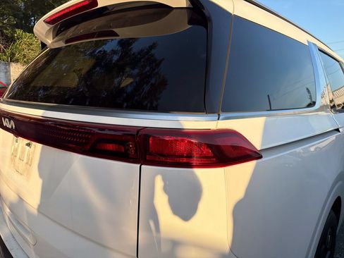 Used 2022 Kia Carnival SX FWD image 10