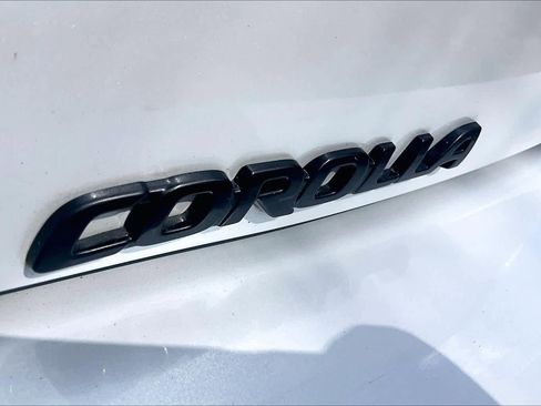 Certified 2024 Toyota Corolla SE w/ SE Package FWD image 10