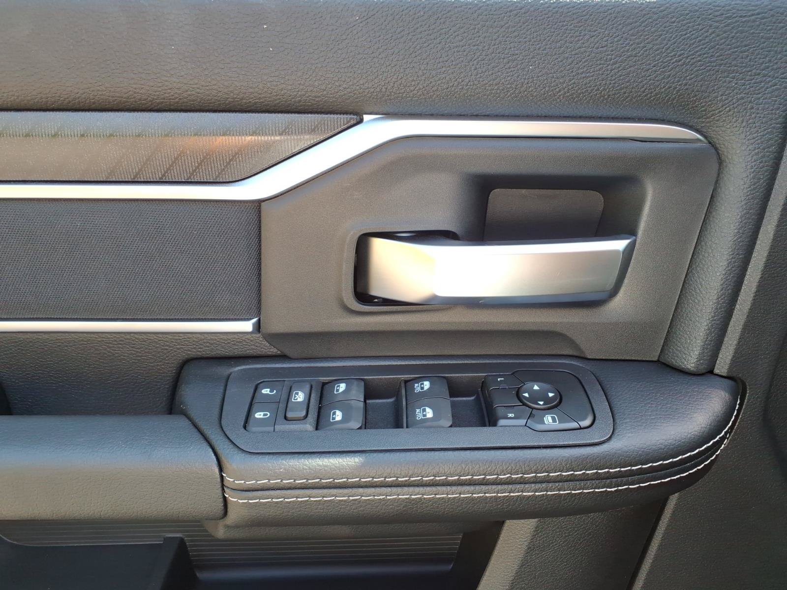 New 2027 RAM 3500 Big Horn AWD/4WD image 11